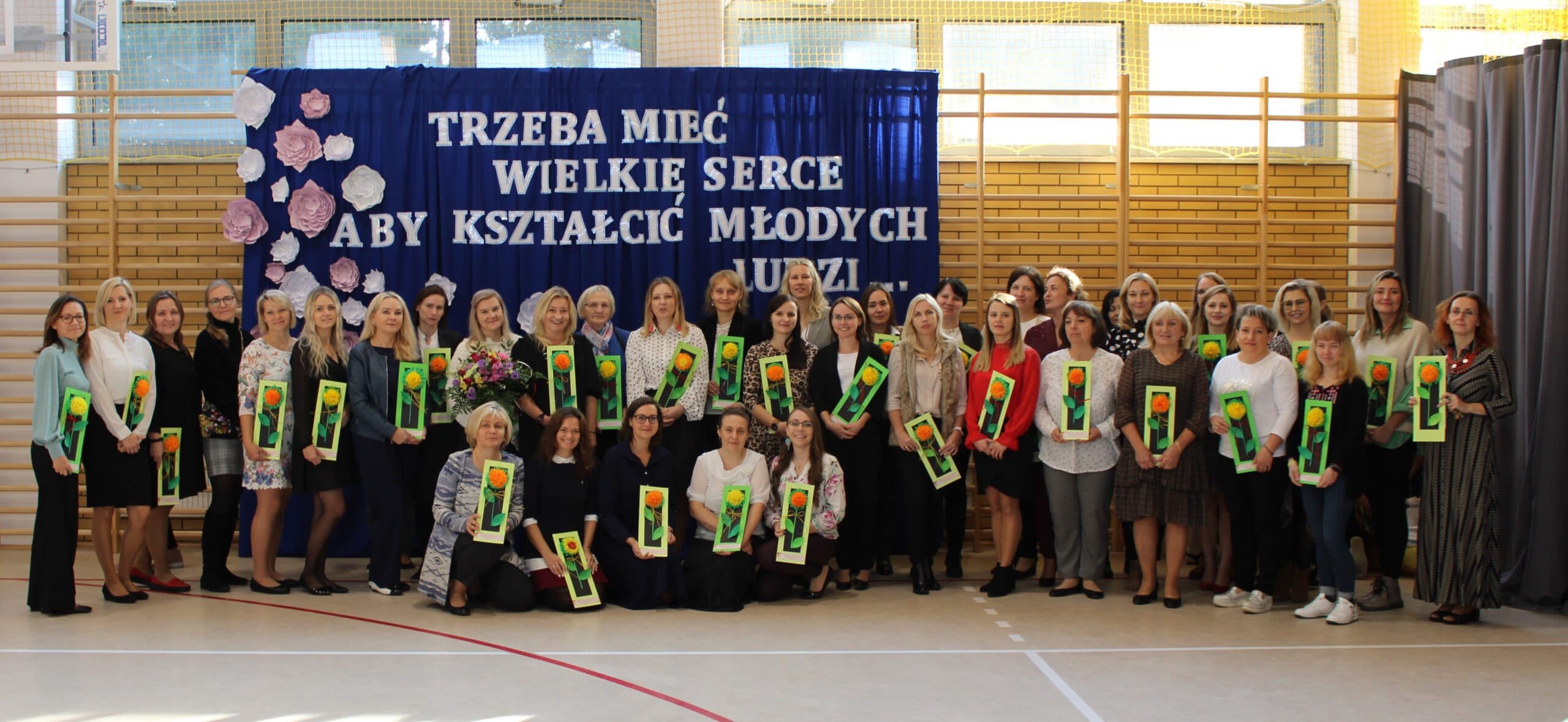 Zespół Szkolno Przedszkolny W Miedźnie Zespół Szkolno-Przedszkolny w Ogrodniczkach